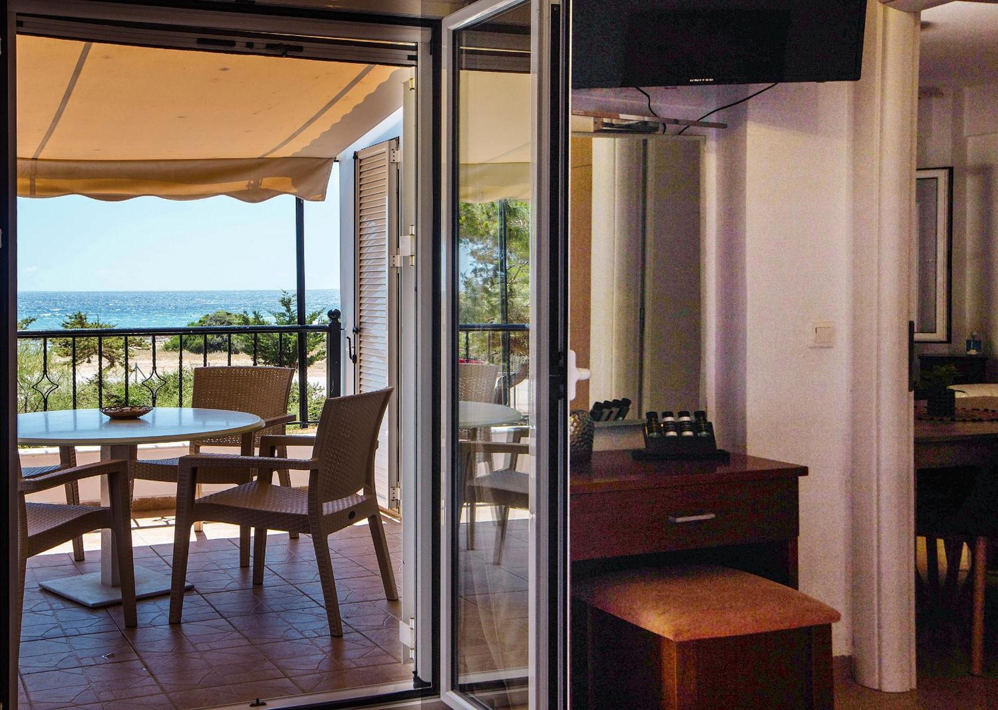 Romanos Beach Villas מראה חיצוני תמונה