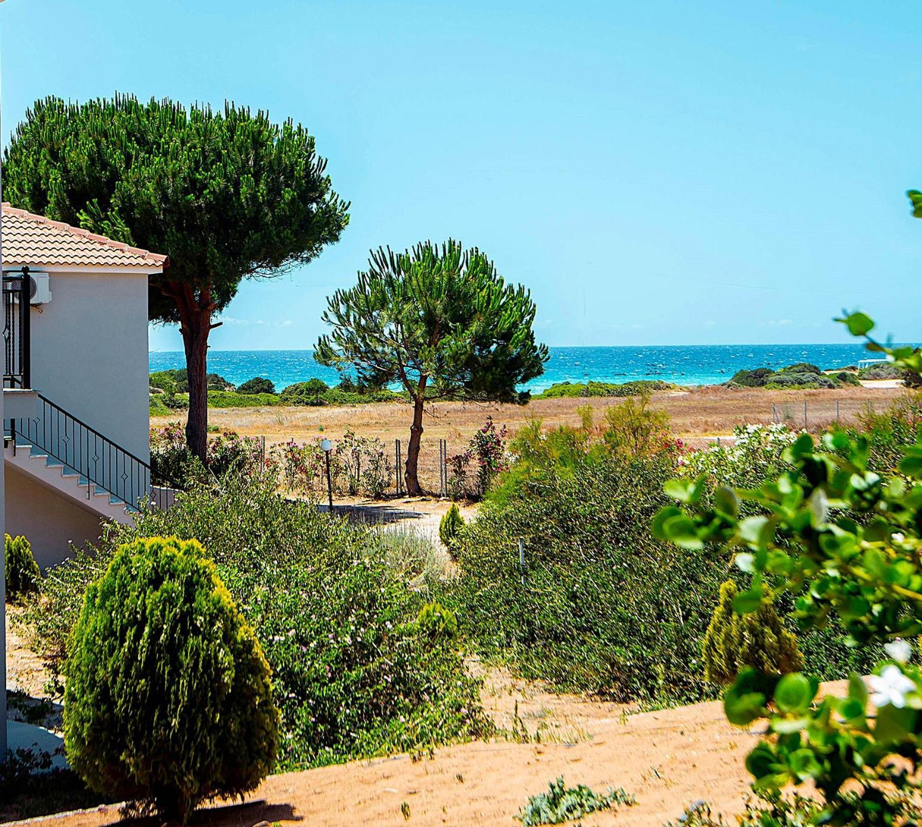 Romanos Beach Villas מראה חיצוני תמונה