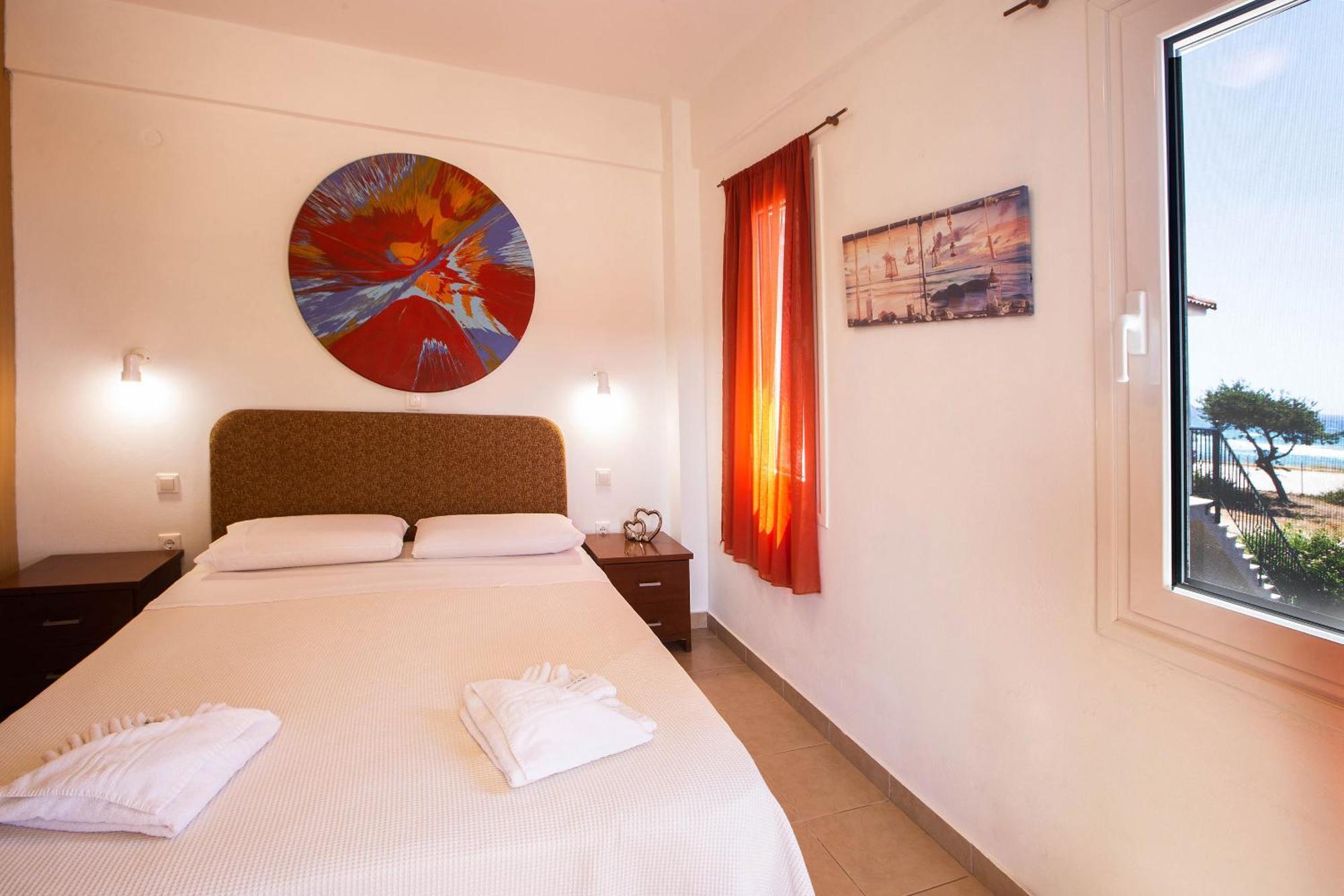 Romanos Beach Villas מראה חיצוני תמונה