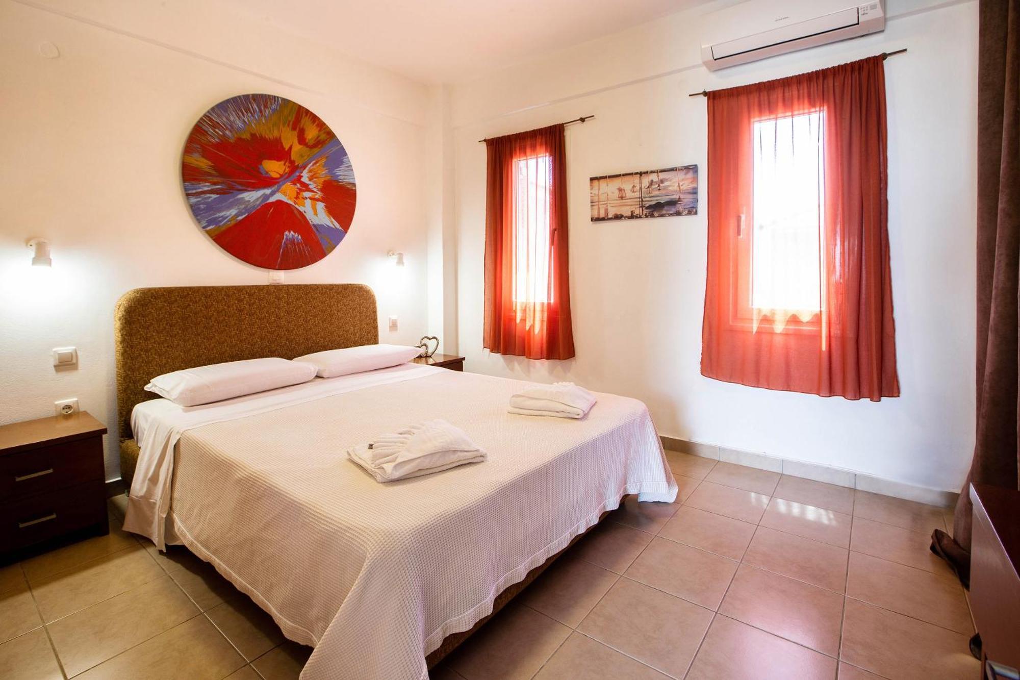 Romanos Beach Villas מראה חיצוני תמונה
