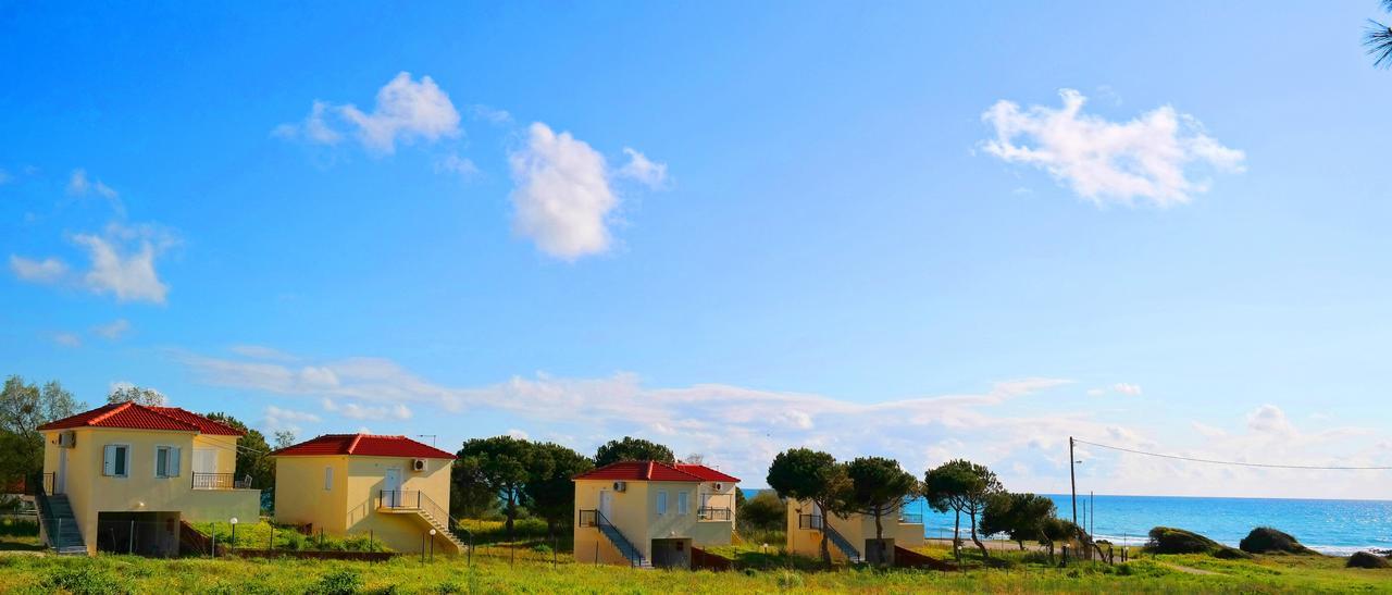Romanos Beach Villas מראה חיצוני תמונה