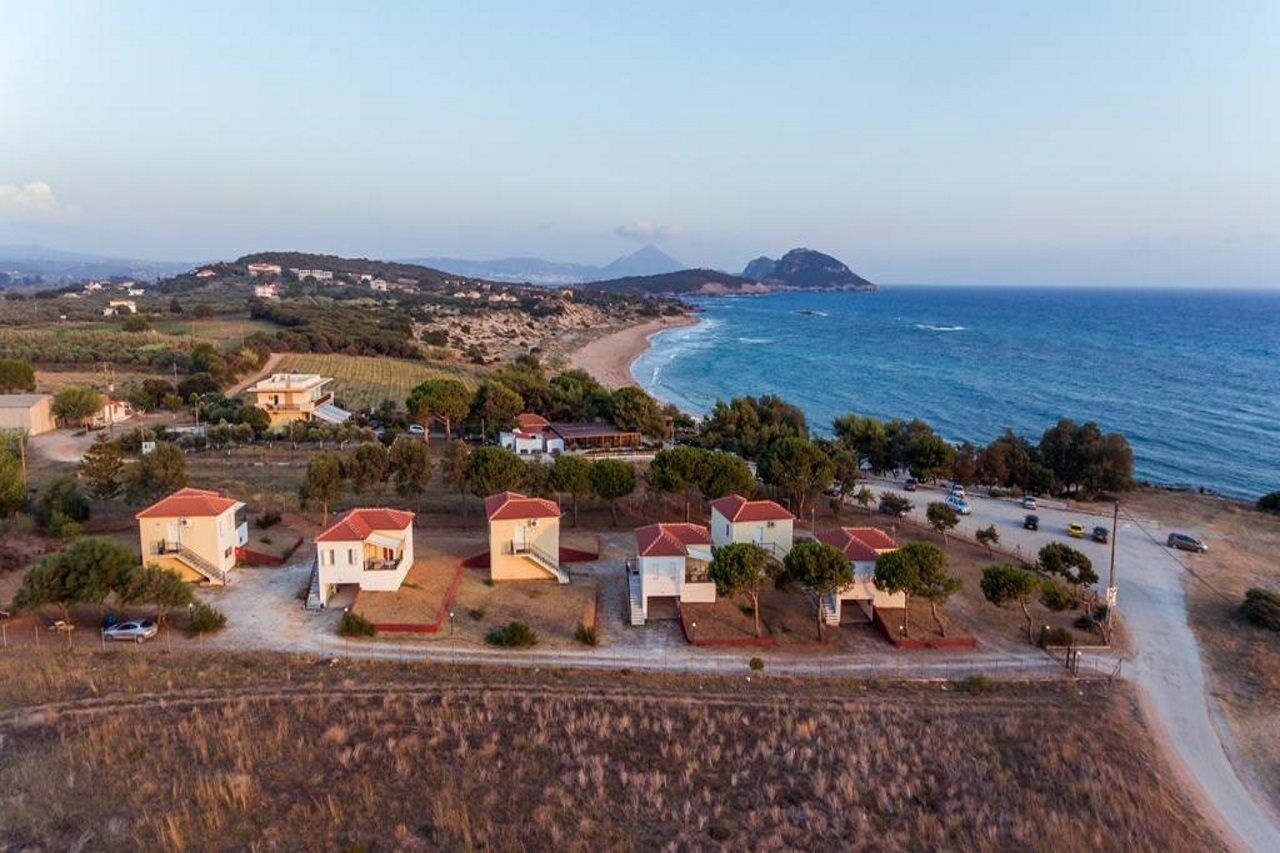 Romanos Beach Villas מראה חיצוני תמונה